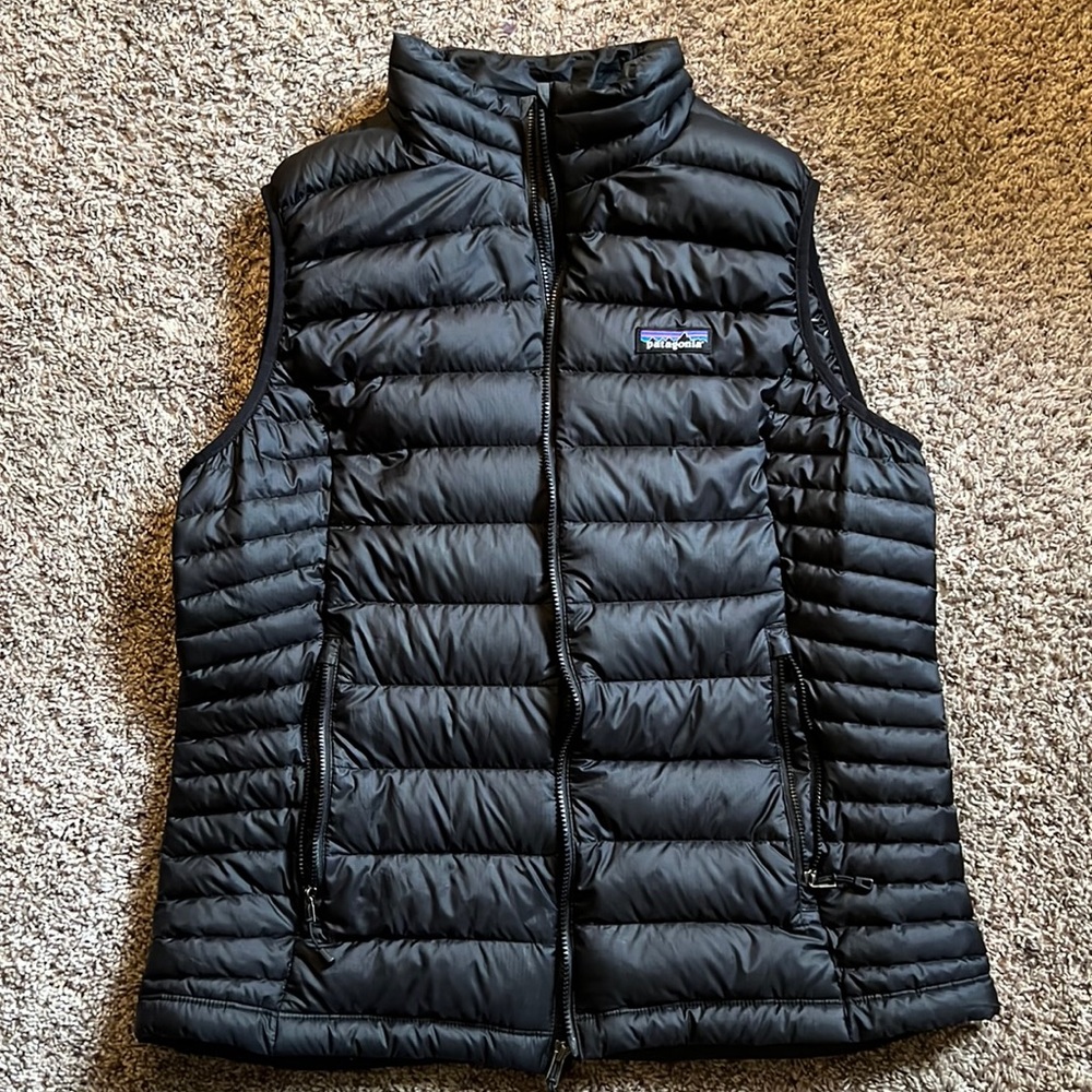Womens Patagonia puffer vest